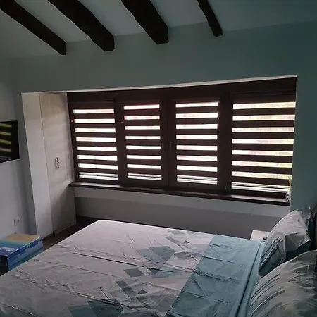 Deluxe Aquamarine Achtopol